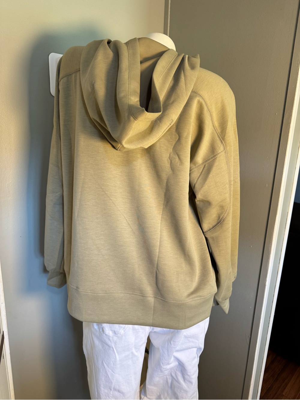 NWT Dear Scarlett Travel Olive Green Hoodie no fleece - Picture 2 of 7